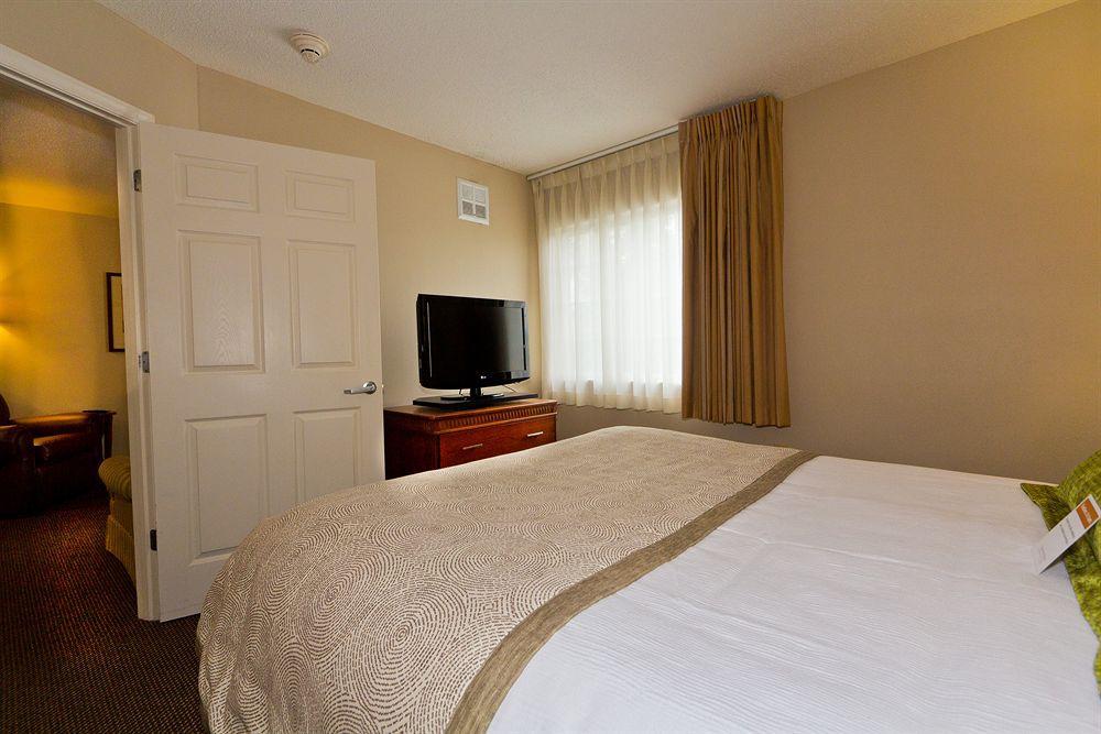 Candlewood Suites Harrisonburg By Ihg Buitenkant foto